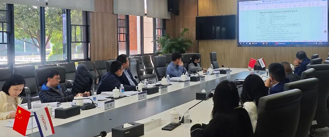 中偉與湘潭大學(xué)聯(lián)合攻關(guān)項目通過驗收富鋰錳前驅(qū)體技術(shù)獲突破