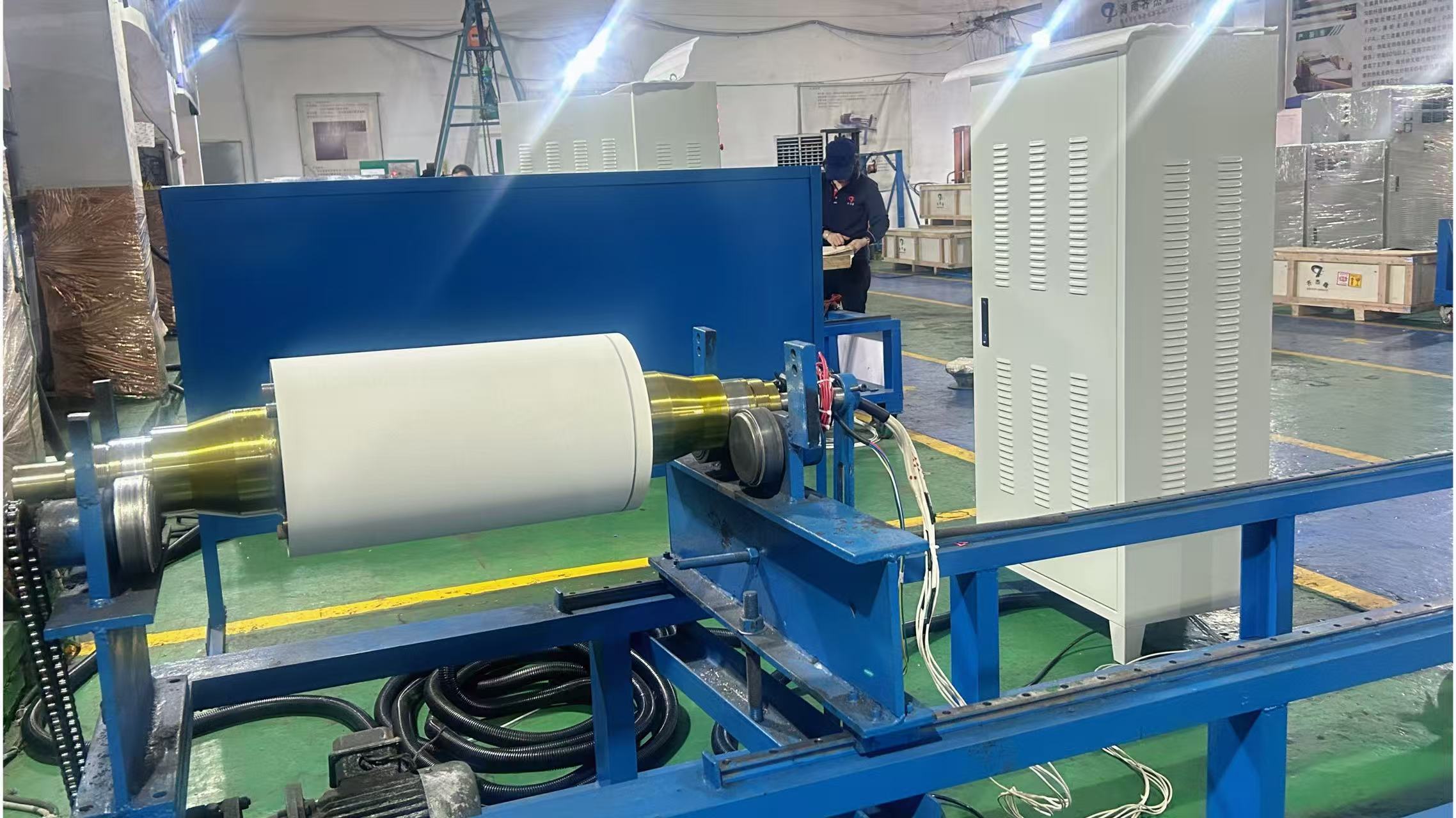 电磁加热胶辊-升温调试中 电磁加热胶辊-升温调试中