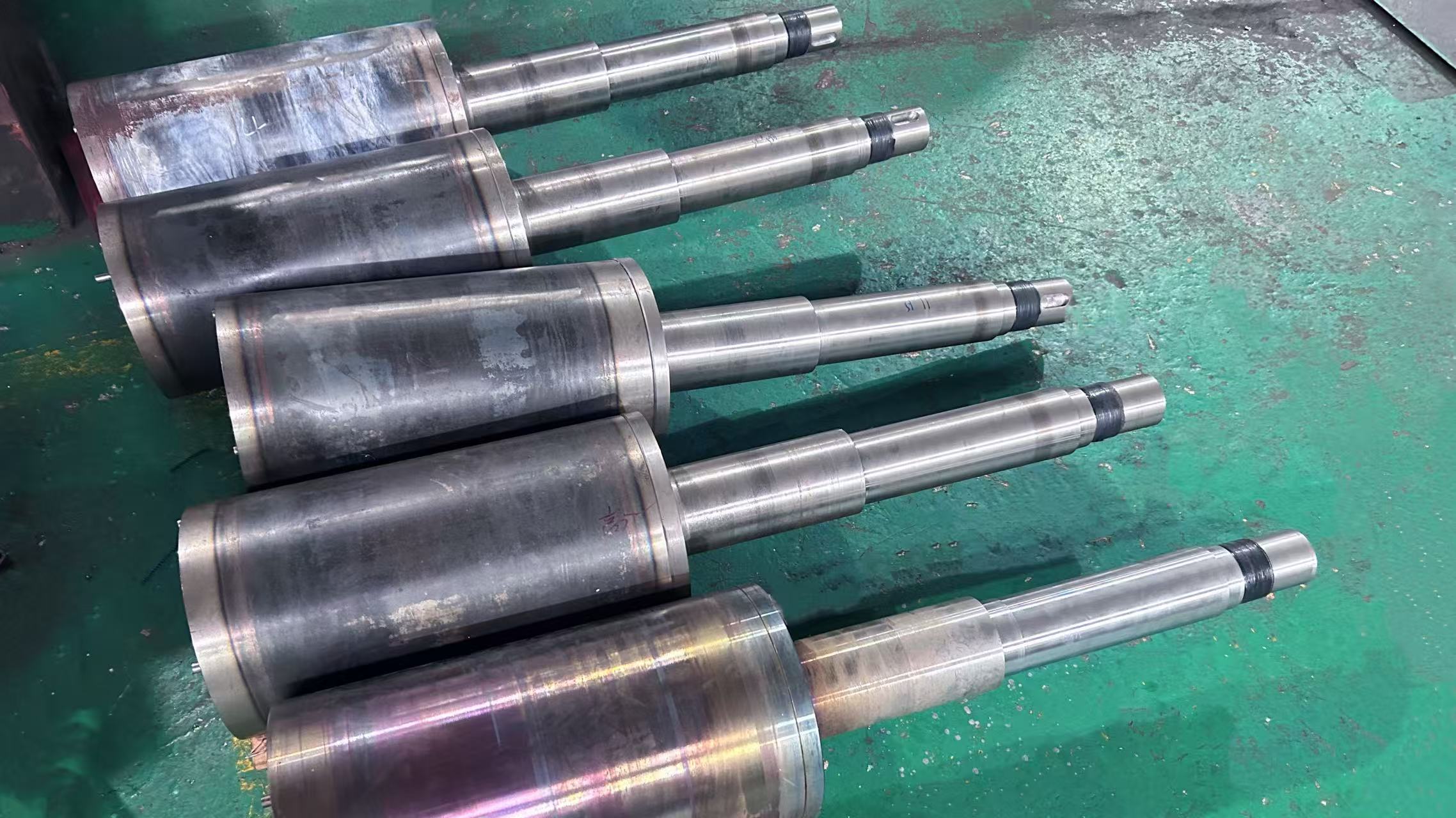 电磁加热悬臂辊